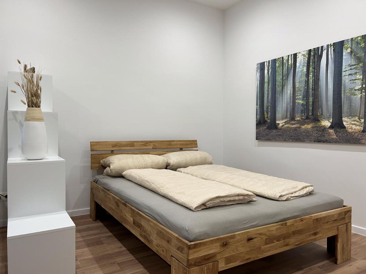 Premium Renovated Flat In Central Apartment *